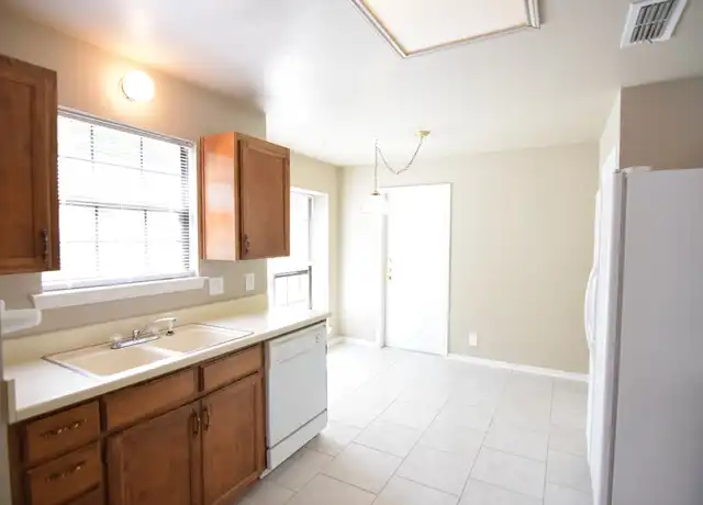 Property at 4514 Lone Star Trl, Temple, TX, 76502, 3 beds, 2 baths, [object Object]