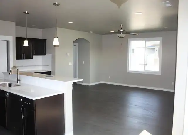 Property at 84 N Caracaras Way, Eagle, ID, 83616, 3 beds, 2.5 baths, [object Object]