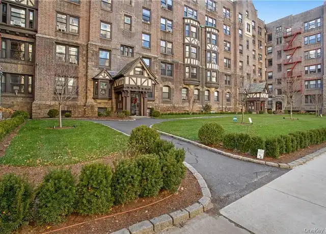 Property at 250 Martine Ave Unit 2F, White Plains, NY, 10601, 3 beds, 2 baths, [object Object]