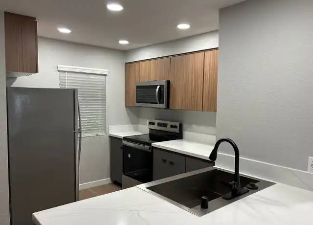 Property at 2855 Pinecreek Dr Unit B-103, Costa Mesa, CA, 92626, 1 bed, 1 bath, [object Object]