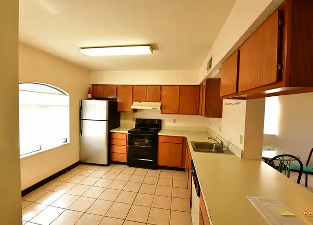 Property at 3274 Niagara Sq, Pittsburgh, PA, 15213, 2 beds, 1 bath, [object Object]