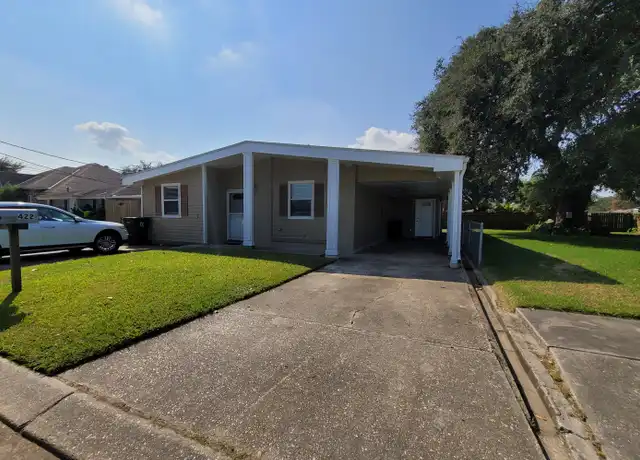 Property at 422 W Solidell St, Chalmette, LA, 70043, 2 beds, 1 bath, [object Object]