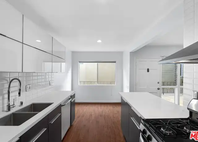 Property at 612 Huntley Dr, West Hollywood, CA, 90069, 1 bed, 1.5 baths, [object Object]