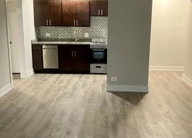 Property at 447 W Wellington Ave, Chicago, IL, 60657, 1 bed, 1 bath, [object Object]