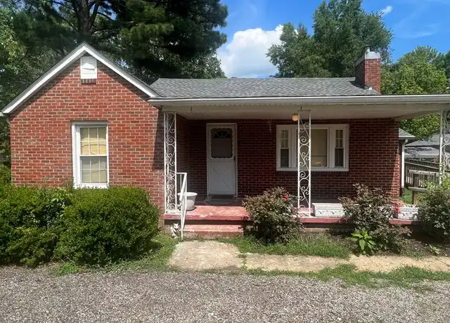 Property at 594 Elm St, Martin, TN, 38237, 2 beds, 2 baths, [object Object]