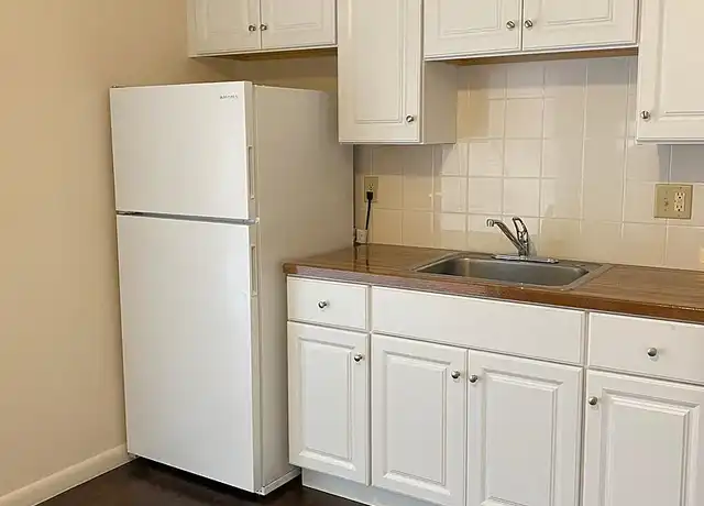 Property at 5 Greta St, West Haven, CT, 06516, 1 bed, 1 bath, [object Object]