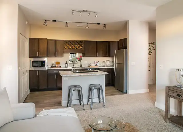 Photo of 9910 Q St, Omaha, NE 68127