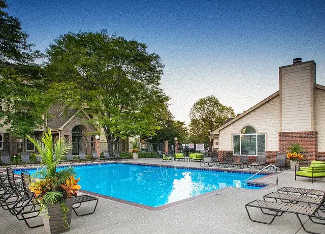 Photo of 9910 Q St, Omaha, NE 68127