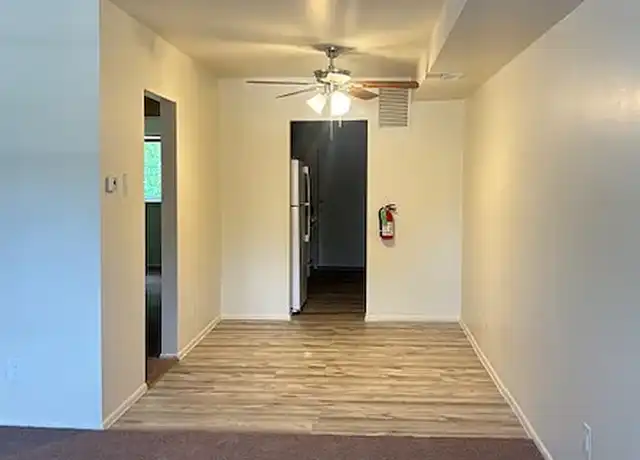 Property at Lynnebrook Gardens - 125 S White Horse Pike, Clementon, NJ, 08021, 1 bed, 1 bath, [object Object]