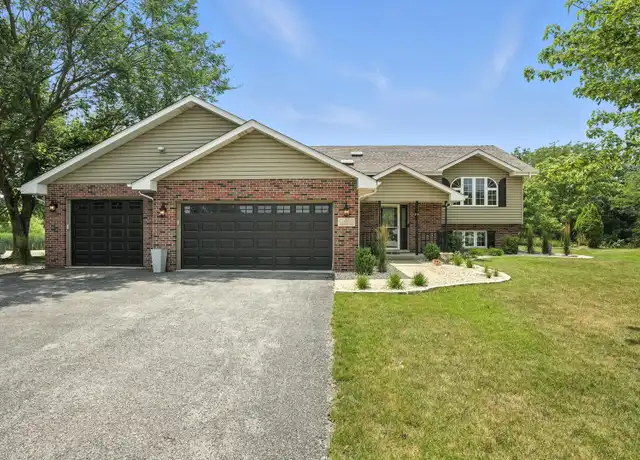 Property at 22 Summerhill Dr, Dyer, IN, 46311, 5 beds, 3 baths, [object Object]