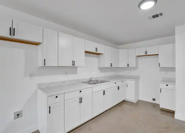 Property at 1125 Rayner St, Memphis, TN, 38106, 5 beds, 2.5 baths, [object Object]