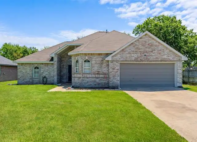 Property at 902 York St, Forney, TX, 75126, 3 beds, 2 baths, [object Object]