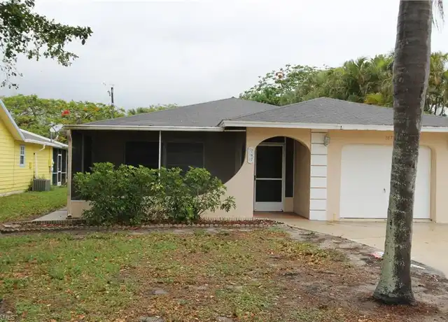 Property at 787 98th Ave N, Naples, FL, 34108, 4 beds, 3 baths, [object Object]