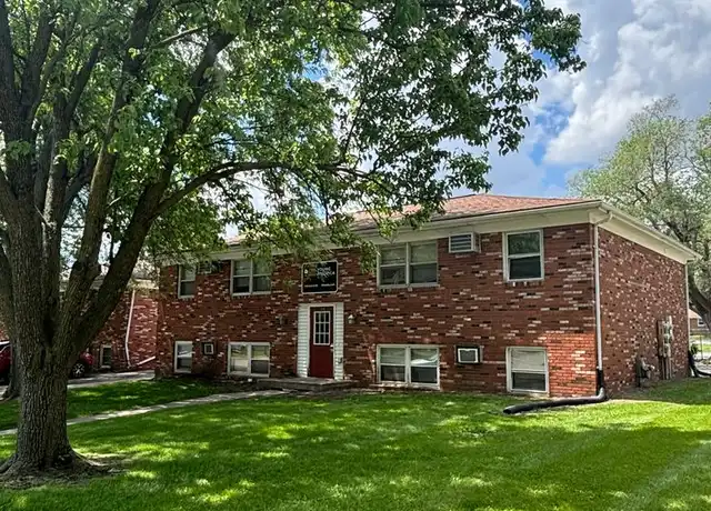 Property at 107 College Park Ct Unit 2, Normal, IL, 61761, 2 beds, 1 bath, [object Object]