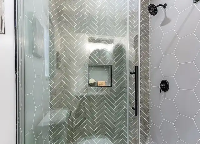 Property at 725 Larch St #5, Inglewood, CA, 90301, 1 bed, 1 bath, [object Object]