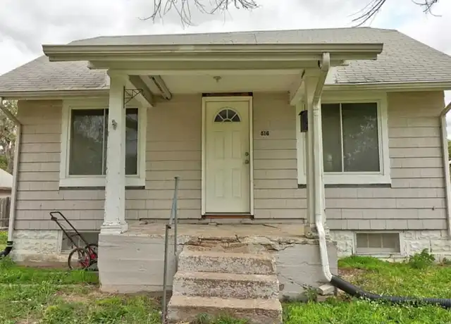 Property at 516 E 11th St, Newton, KS, 67114, 2 beds, 1 bath, [object Object]