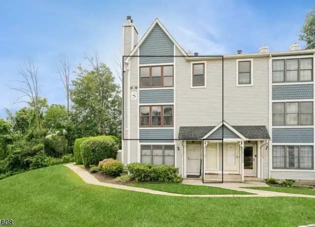 Property at 47 Burlington Ct, Hamburg, NJ, 07419, 2 beds, 1.5 baths, [object Object]