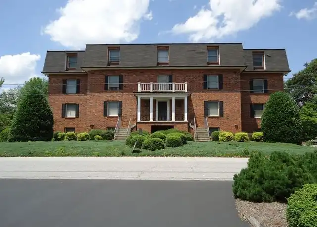 Property at 331 9th Avenue Dr NE Unit 14, Hickory, NC, 28601, 1 bed, 1 bath, [object Object]