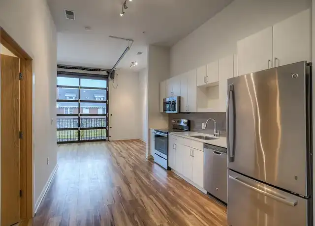 Property at Blackstone Apartments - 3824 Farnam St, Omaha, NE, 68131, 1 bed, 1 bath, [object Object]