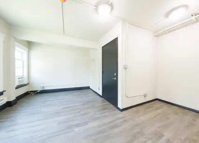 Property at 2901 Cottage Grove Ave Unit 5, Des Moines, IA, 50311, 0 beds, 1 bath, [object Object]