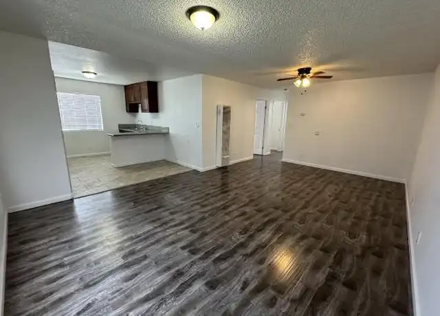 Property at 2402 W Slauson Ave, Los Angeles, CA, 90043, 3 beds, 1 bath, [object Object]