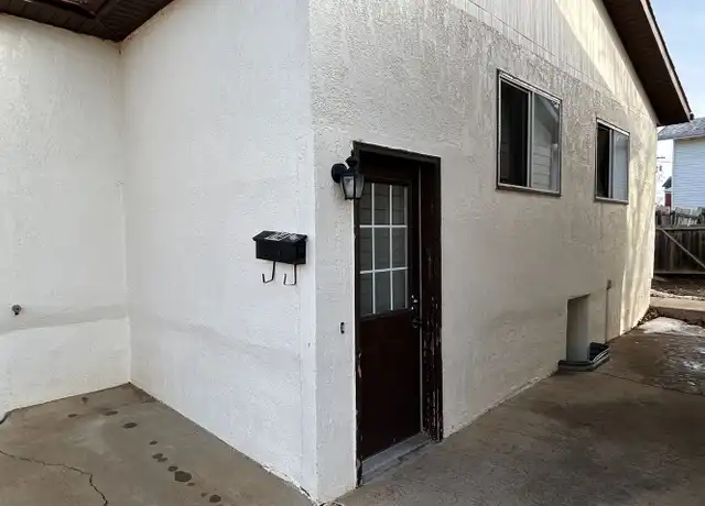 Property at 904 1st St E Unit B, Dickinson, ND, 58601, 2 beds, 1 bath, [object Object]