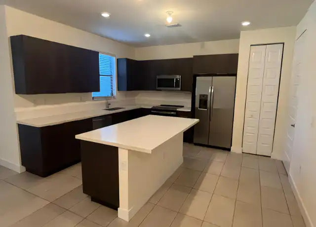 Property at 8154 NW 114th Pl, Doral, FL, 33178, 3 beds, 2 baths, [object Object]