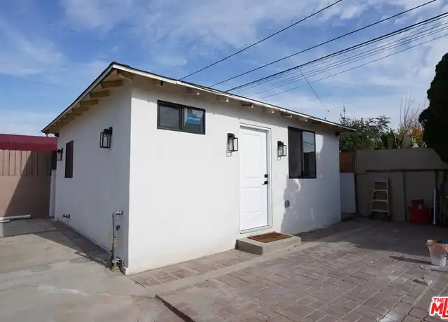 Property at 8830 Moonbeam Ave, Panorama City, CA, 91402, 1 bed, 1 bath, [object Object]