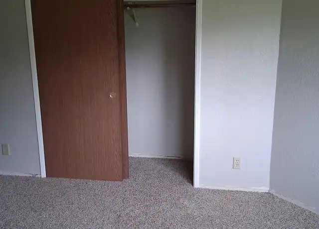 Property at 4016 84 St E Unit 3D, Parkland, WA, 98446, 3 beds, 1 bath, [object Object]