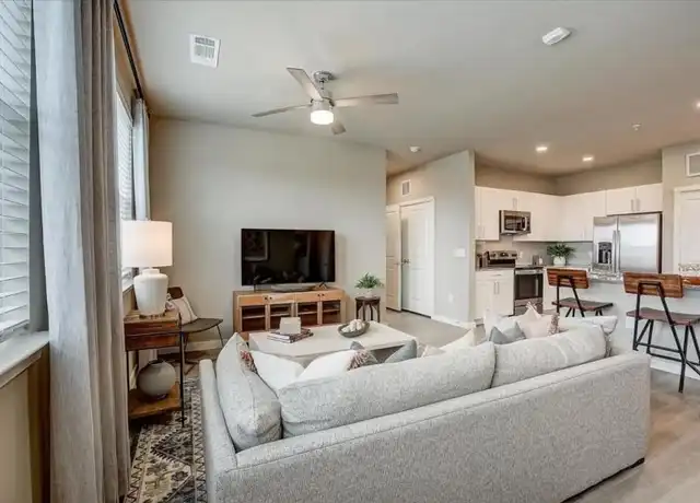 Property at 295 E Wilco Hwy, Hutto, TX, 78634, 2 beds, 2 baths, [object Object]