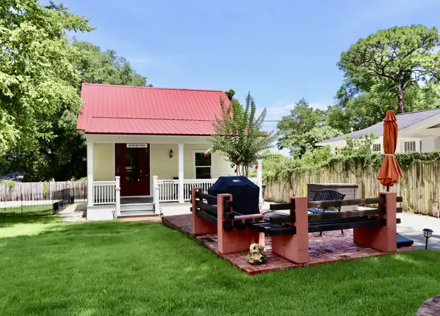 Property at 2120 Escambia Ave, Pensacola, FL, 32503, 1 bed, 1 bath, [object Object]