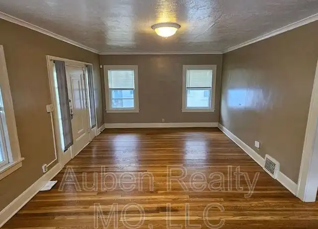 Property at 5318 Harrison St, Kansas City, MO, 64110, 3 beds, 1.5 baths, [object Object]
