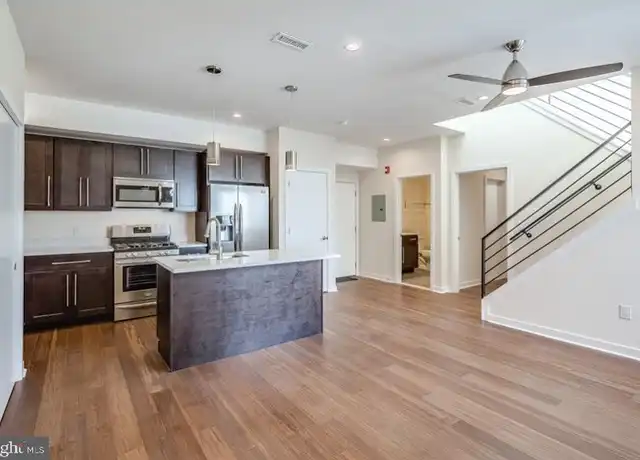 Property at 934 S 5th St Unit B3, Philadelphia, PA, 19147, 1 bed, 1 bath, [object Object]