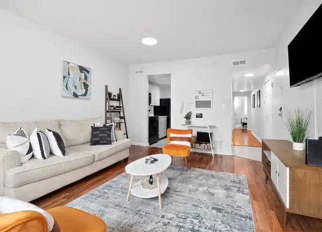 Property at 5501 Pershing Ave Unit 307-23, St. Louis, MO, 63112, 2 beds, 1 bath, [object Object]