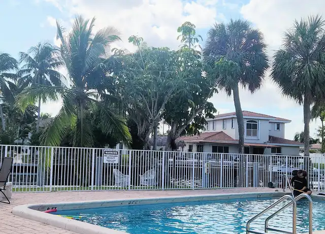 Property at 151 SE 6th Ave #10, Pompano Beach, FL, 33060, 2 beds, 2 baths, [object Object]