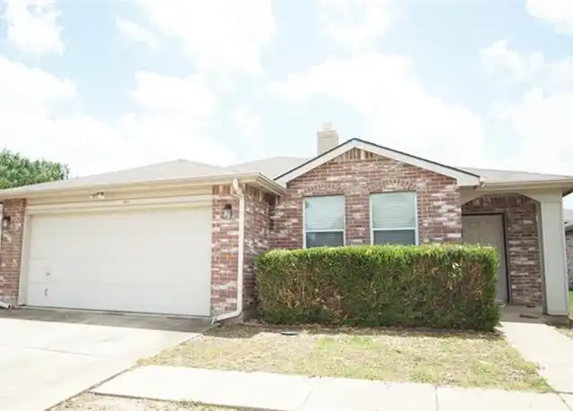 Property at 4001 Country Ln, Fort Worth, TX, 76123, 3 beds, 2 baths, [object Object]