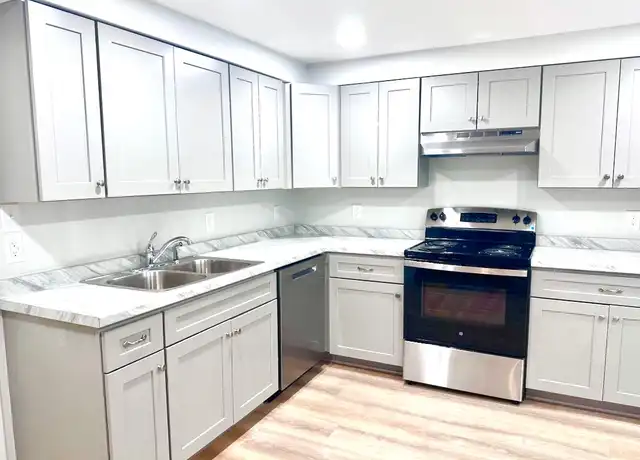 Property at 405 Elliott Ave Unit B, Charlottesville, VA, 22902, 2 beds, 1 bath, [object Object]
