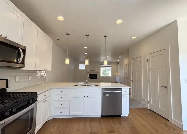 Property at 3883 S Komenda Ct, Salt Lake City, UT, 84124, 3 beds, 3.5 baths, [object Object]