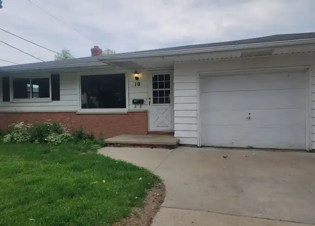 Property at 10 Woodmere Ct, Appleton, WI, 54911, 2 beds, 1 bath, [object Object]