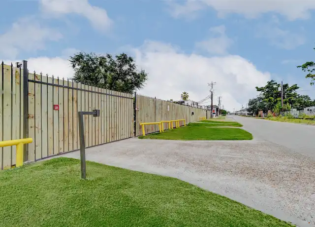 Property at 1701 Johanna Dr Unit A, Houston, TX, 77055, 1 bed, 1 bath, [object Object]