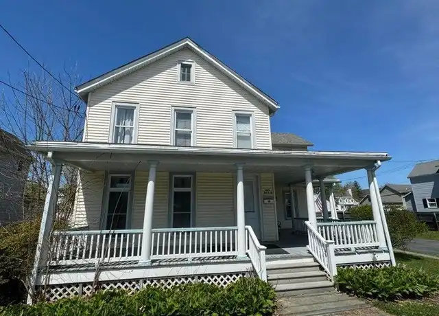 Property at 205 Avenue I Apt 1, Matamoras, PA, 18336, 1 bed, 1 bath, [object Object]