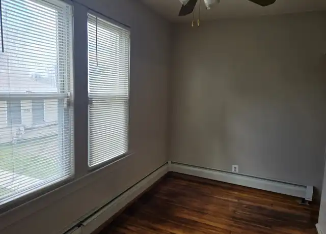 Property at 7118 S Wabash Ave Unit 1ST Floor, Chicago, IL, 60619, 3 beds, 1 bath, [object Object]
