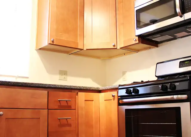Property at 359 Saint Paul St Apt 4, Burlington, VT, 05401, 3 beds, 1 bath, [object Object]