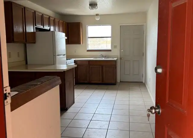 Property at 2507 Pecan Dr Unit D, Alamogordo, NM, 88310, 2 beds, 1 bath, [object Object]
