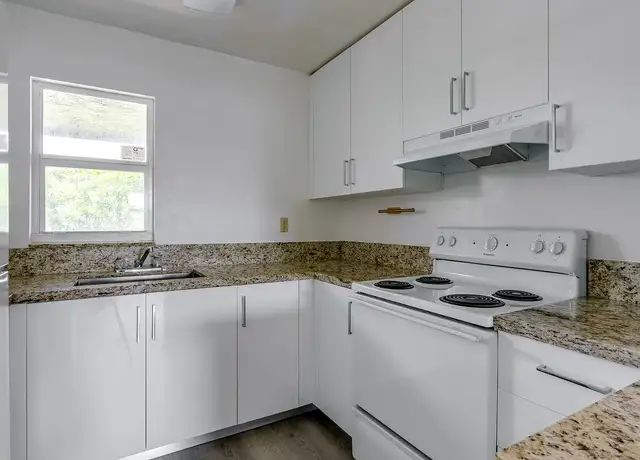 Photo of 3300 El Jardin Dr, Hollywood, FL 33024