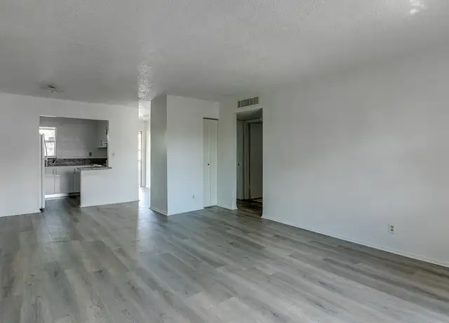 Photo of 3300 El Jardin Dr, Hollywood, FL 33024