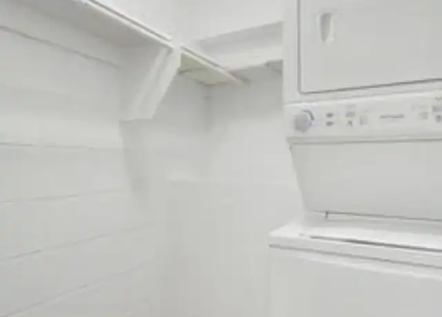 Property at 109 E Broadway Rd, Tempe, AZ, 85282, 1 bed, 1 bath, [object Object]