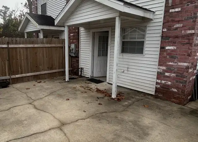 Property at 203 Crystal Ln, Sulphur, LA, 70663, 2 beds, 1.5 baths, [object Object]