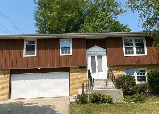 Property at 17060 Oconto Ave, Tinley Park, IL, 60477, 4 beds, 1.5 baths, [object Object]