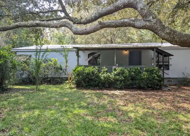 Property at 109 Lisbon St, Interlachen, FL, 32148, 3 beds, 2 baths, [object Object]